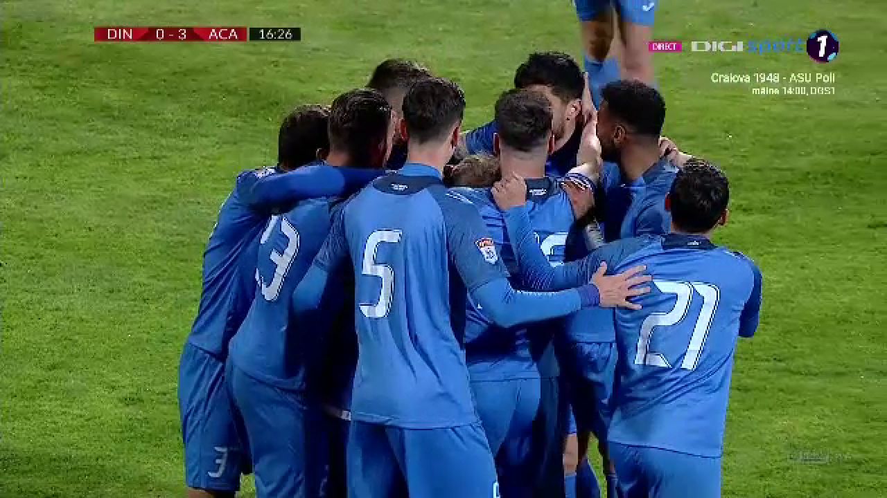 Reactia fabuloasa a lui Gigi Multescu dupa golul mondial primit direct din corner de la Moulin! Ce a facut antrenorul lui Dinamo la marginea terenului_7