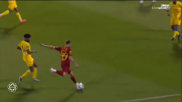 Magicianul Budescu a lovit din nou! A dat o pasa minunata de gol si echipa lui e aproape de misiunea imposibila! Surpriza uriasa la arabi_12