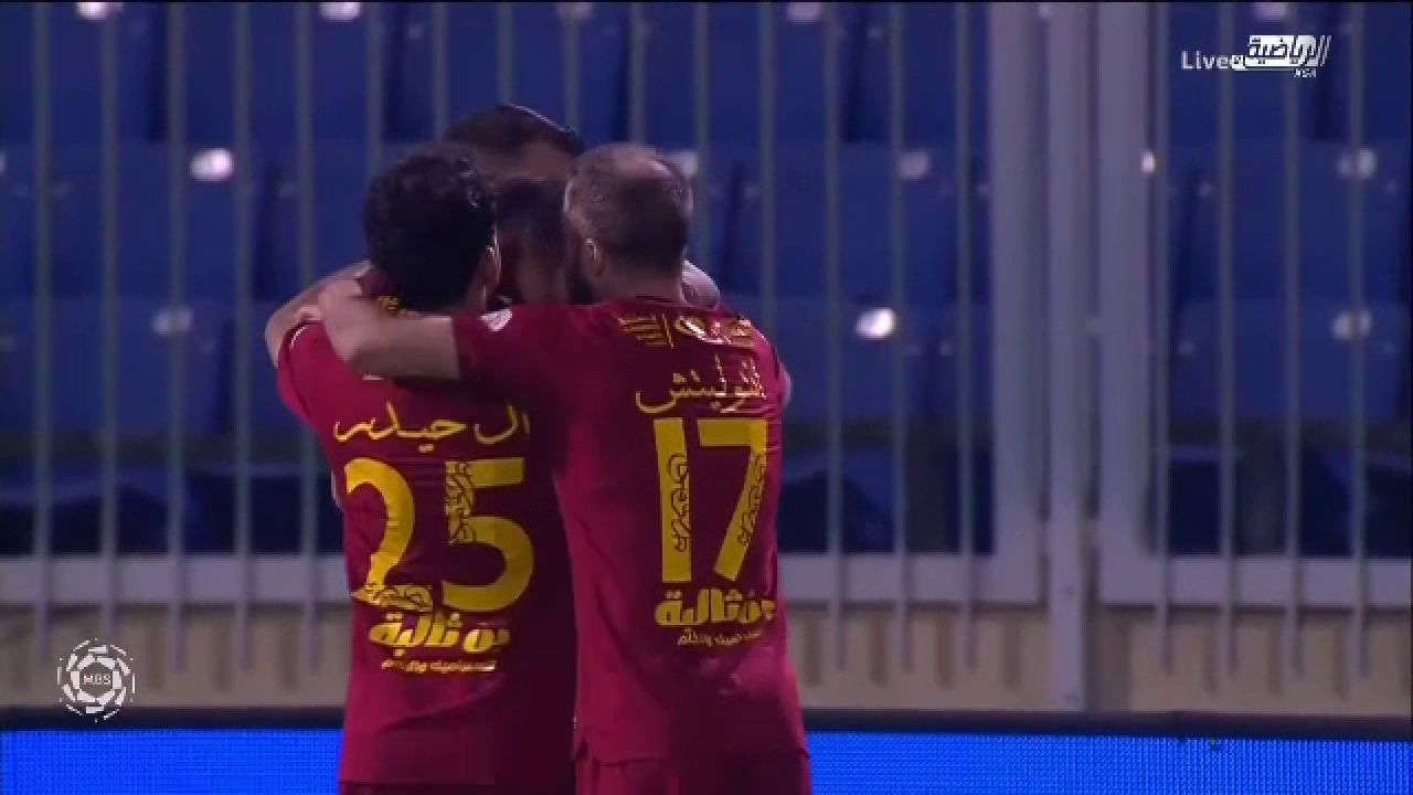 Magicianul Budescu a lovit din nou! A dat o pasa minunata de gol si echipa lui e aproape de misiunea imposibila! Surpriza uriasa la arabi_13