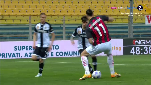 Aroganta fantastica a lui Man in fata lui Zlatan! I-a dat mingea printre picioare 'zeului' de la Milan! Ce reactie a avut Ibra_9