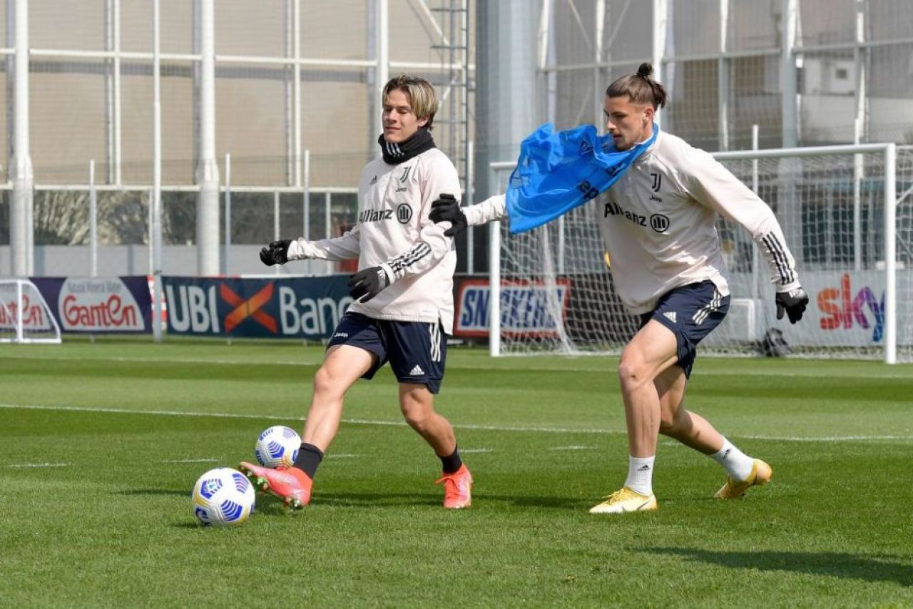 Dragusin, laudat de Pirlo dupa ce a semnat noul contract cu Juventus!