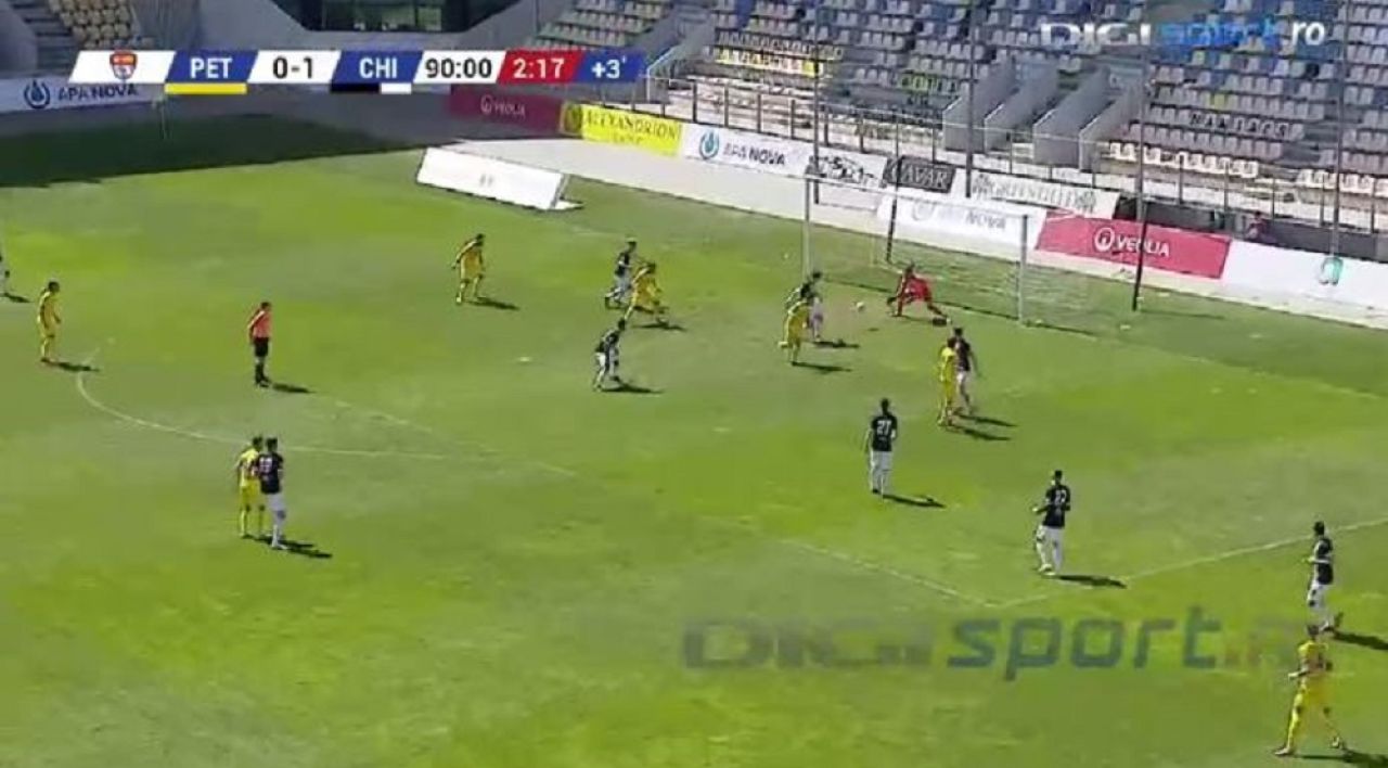 Un fotbalist din Liga 2 a incercat sa imite executia fantastica a lui Benzema! Ce s-a intamplat in prelungirile meciului de la Ploiesti_1