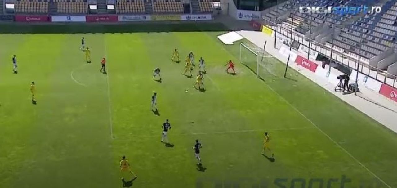 Un fotbalist din Liga 2 a incercat sa imite executia fantastica a lui Benzema! Ce s-a intamplat in prelungirile meciului de la Ploiesti_7