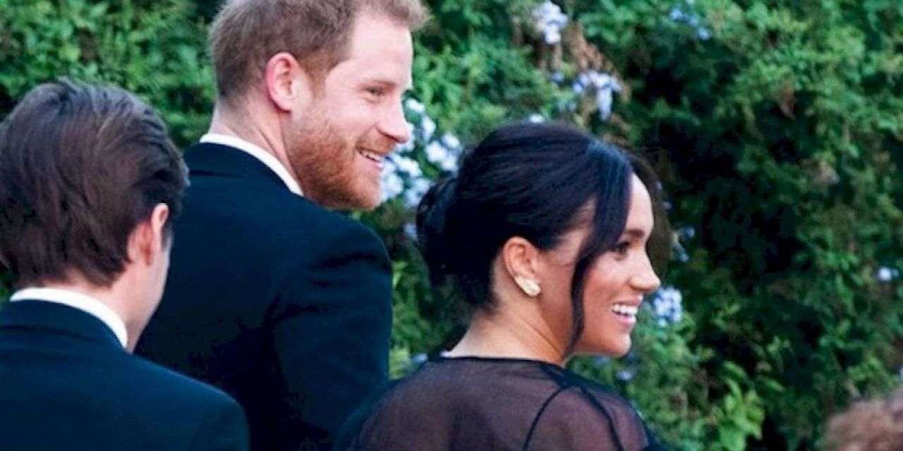 Harry s-a intors fara Meghan pentru funeraliile Printului Philip! Moment-soc la revenirea in Anglia pentru prima data dupa ce a fugit de casa regala_2