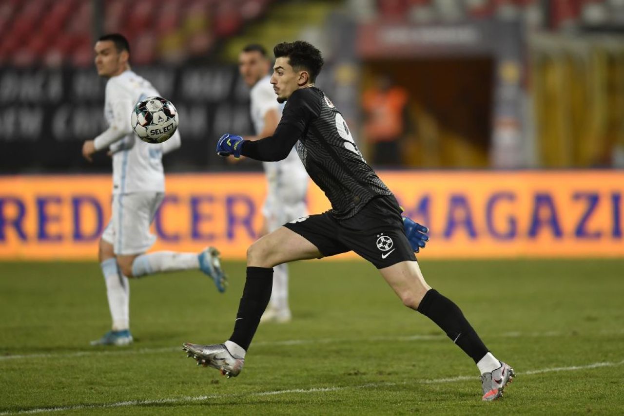 Andrei Vlad, record incredibil la FCSB! L-a depasit chiar pe Duckadam, dar e sub un alt fost mare portar al Stelei_1