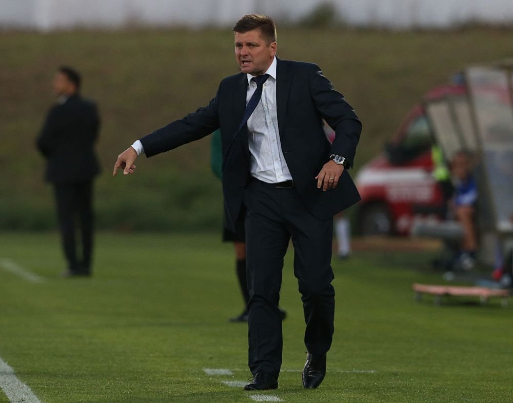 Dinamo a anuntat oficial despartirea de Multescu! 