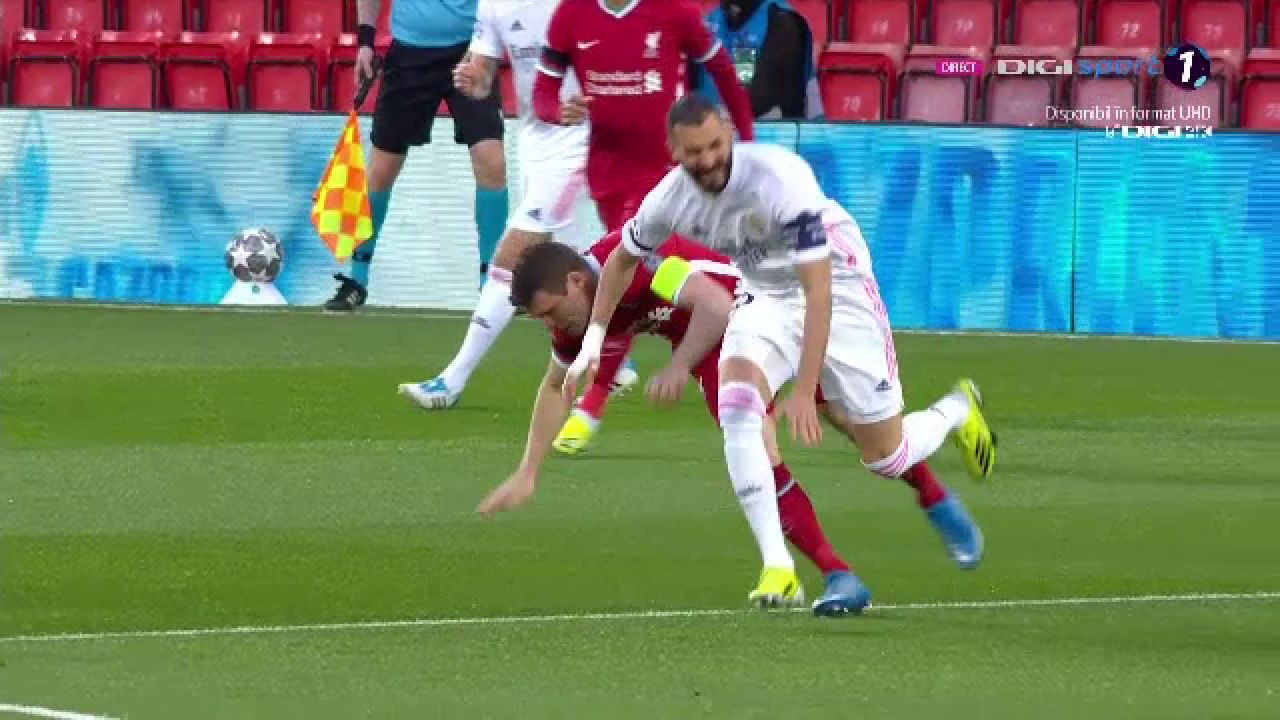 Trebuia eliminat Milner inca din minutul 1 al meciului cu Real?! Fault extrem de dur al englezului asupra lui Benzema! Faza la care banca Realului a sarit in aer_9
