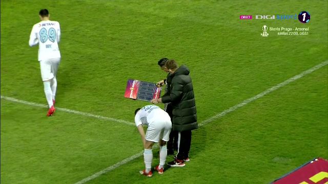 A trecut iar Gigi Becali la comanda? FCSB a facut nu mai putin de 5 schimbari la pauza meciului cu CFR din Supercupa!_2