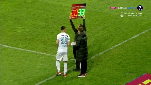 A trecut iar Gigi Becali la comanda? FCSB a facut nu mai putin de 5 schimbari la pauza meciului cu CFR din Supercupa!_3