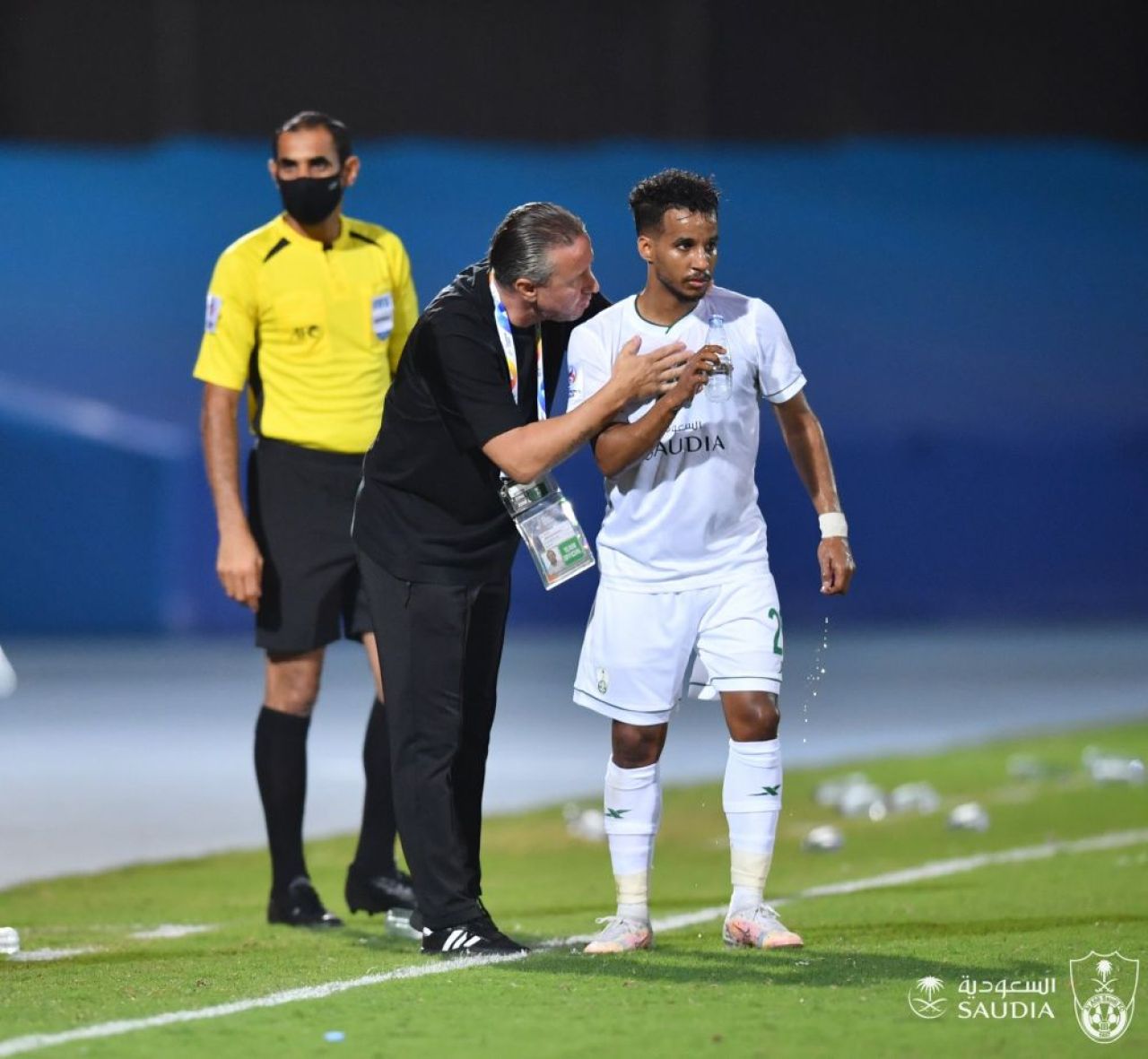 Soc pentru Reghecampf in primul meci din Liga Campionilor Asiei! Infrangere dura pentru Al Ahli in Iran cu Mitrita pe teren_2