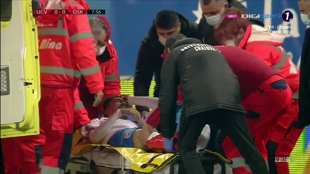 Baiaram, in lacrimi dupa accidentarea horror suferita! A fost scos cu ambulanta de pe teren! Imagini cu puternic impact emotional _25