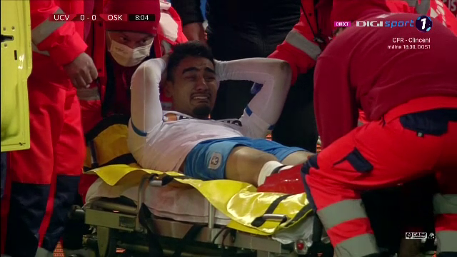Baiaram, in lacrimi dupa accidentarea horror suferita! A fost scos cu ambulanta de pe teren! Imagini cu puternic impact emotional _42