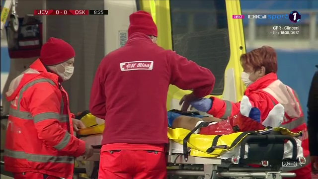 Baiaram, in lacrimi dupa accidentarea horror suferita! A fost scos cu ambulanta de pe teren! Imagini cu puternic impact emotional _45