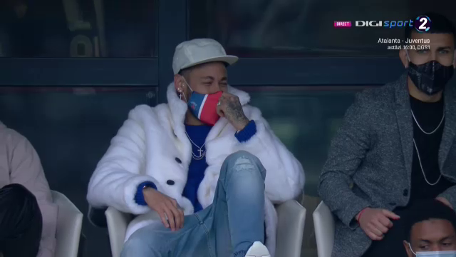 50 Cent, tu esti?! :)) Neymar a furat toate privirile in tribune la meciul lui PSG! Cum a putut sa apara starul brazilian _4