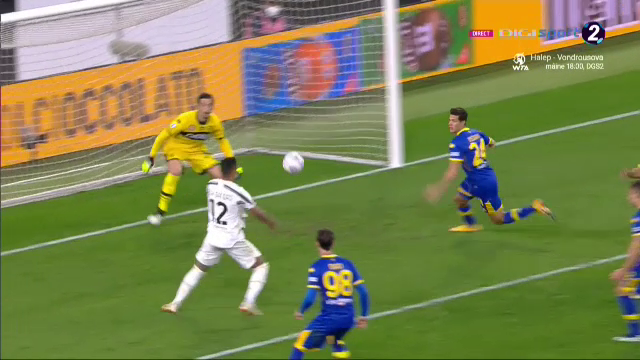Daca il nimerea, putea sa-l lesine! :) Man, aproape sa fie distrus de Ronaldo. Romanul a fost fundas in multe momente din cauza presiunii lui Juventus_2