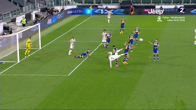 Daca il nimerea, putea sa-l lesine! :) Man, aproape sa fie distrus de Ronaldo. Romanul a fost fundas in multe momente din cauza presiunii lui Juventus_8