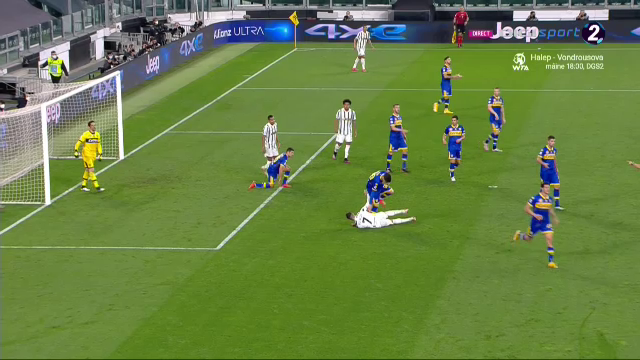 Daca il nimerea, putea sa-l lesine! :) Man, aproape sa fie distrus de Ronaldo. Romanul a fost fundas in multe momente din cauza presiunii lui Juventus_9