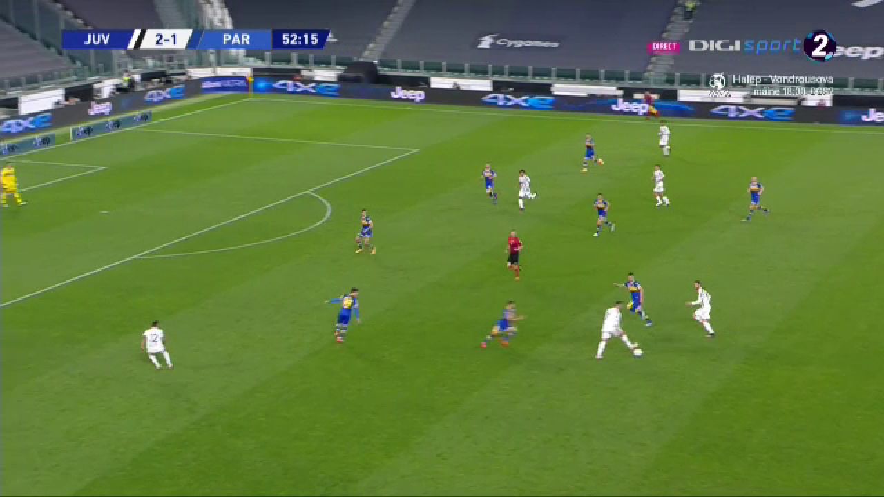 Daca il nimerea, putea sa-l lesine! :) Man, aproape sa fie distrus de Ronaldo. Romanul a fost fundas in multe momente din cauza presiunii lui Juventus_12