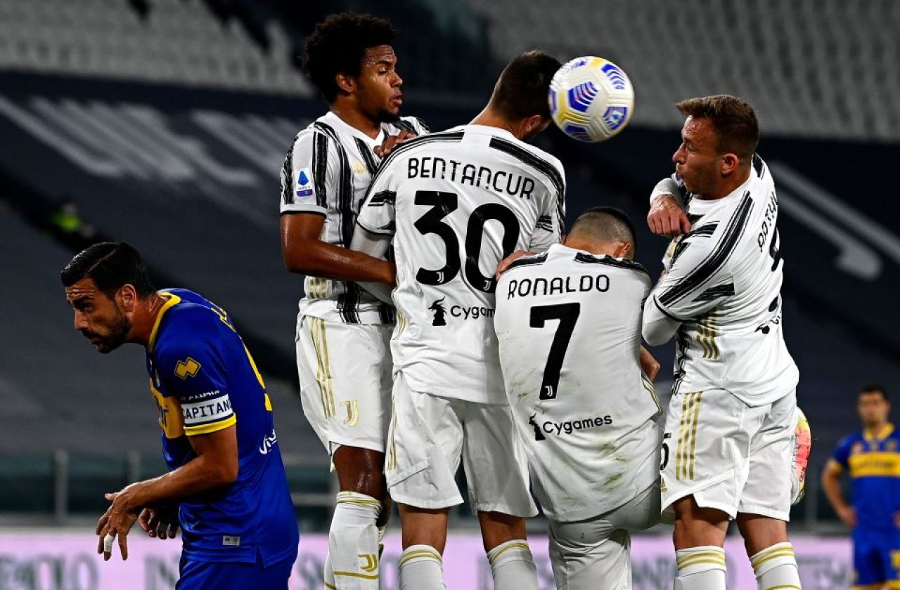 Ronaldo, o noua greseala in zid la o lovitura libera! Pirlo nu s-a invatat minte dupa eliminarea cu Porto! Cum a fost surprins starul portughez_1