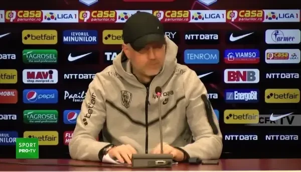 Iordanescu, rau de tot: Ma asteptam sa-l vad imobilizat pe Morutan. A fost pe teren, nu la Baile Felix la recuperare. Sa stiti ca la CFR nu sunt criminali in serie