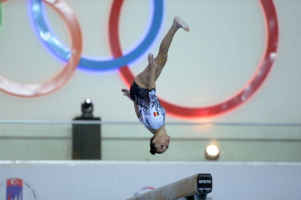 Larisa Iordache, premiata la Europeanul de gimnastica de la Basel! Ce trofeu a primit dupa retragerea din finala de individual compus_12