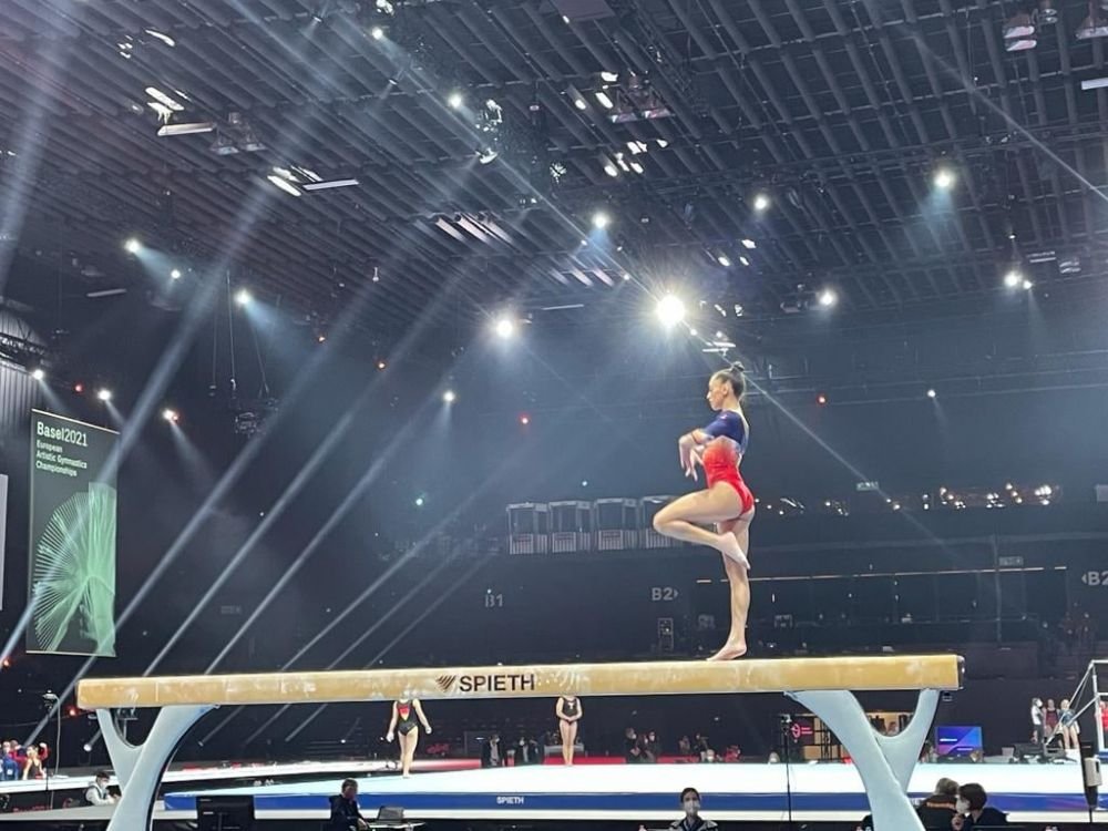 Larisa Iordache, premiata la Europeanul de gimnastica de la Basel! Ce trofeu a primit dupa retragerea din finala de individual compus_17