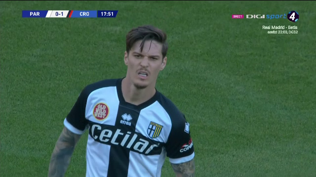 Man s-a prabusit la pamant si a tipat de durere! A fost schimbat dupa 20 de minute in Parma - Crotone! Detalii de ultima ora