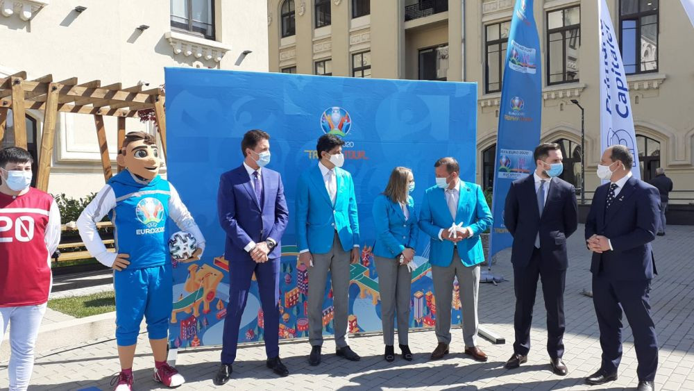 Trofeul Euro la Bucuresti! Ce au declarat Burleanu si Novak la Arena Nationala! AICI VIDEO toate momentele importante ale zilei_4