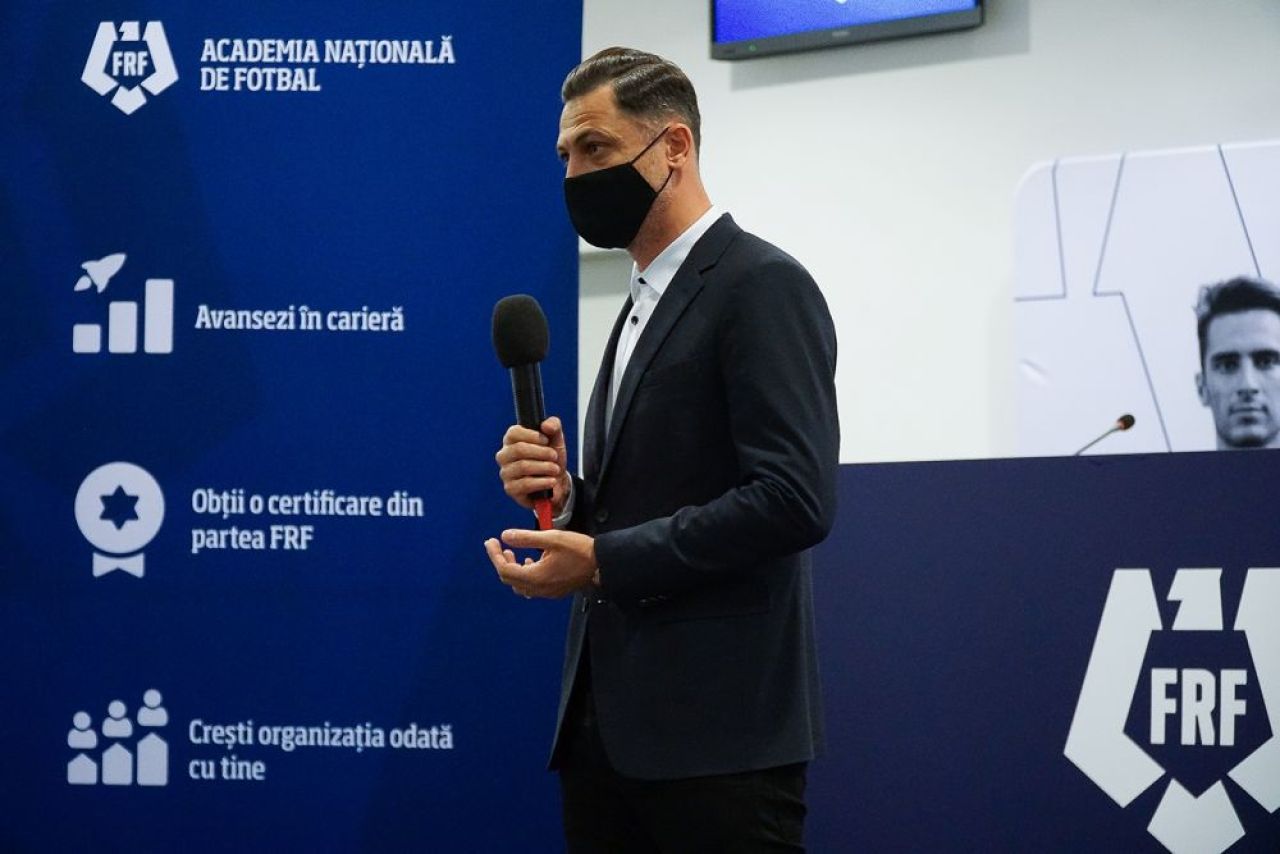 Radoi are, in sfarsit, licenta PRO! Mutu a luat-o si el! O femeie e printre absolventi! Anuntul federatiei_1