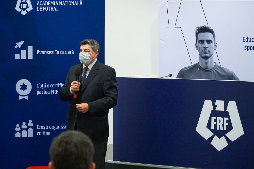 Radoi are, in sfarsit, licenta PRO! Mutu a luat-o si el! O femeie e printre absolventi! Anuntul federatiei_4