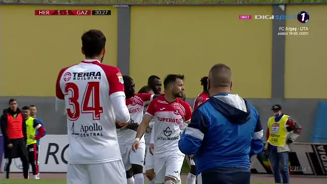Faza halucinanta la Hermannstadt - Gaz Metan! Arbitrul a validat golul, tusierul l-a anulat, iar apoi a fost validat din nou_6