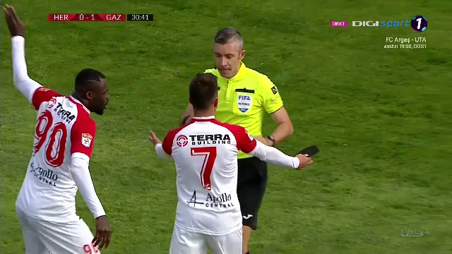 Faza halucinanta la Hermannstadt - Gaz Metan! Arbitrul a validat golul, tusierul l-a anulat, iar apoi a fost validat din nou_12
