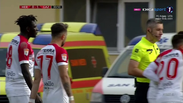 Faza halucinanta la Hermannstadt - Gaz Metan! Arbitrul a validat golul, tusierul l-a anulat, iar apoi a fost validat din nou_18