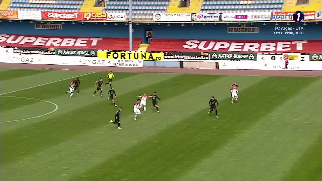 Faza halucinanta la Hermannstadt - Gaz Metan! Arbitrul a validat golul, tusierul l-a anulat, iar apoi a fost validat din nou_21
