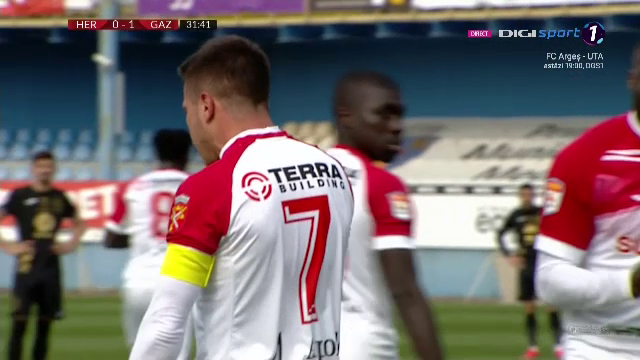 Faza halucinanta la Hermannstadt - Gaz Metan! Arbitrul a validat golul, tusierul l-a anulat, iar apoi a fost validat din nou_40