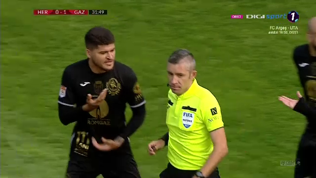 Faza halucinanta la Hermannstadt - Gaz Metan! Arbitrul a validat golul, tusierul l-a anulat, iar apoi a fost validat din nou_46
