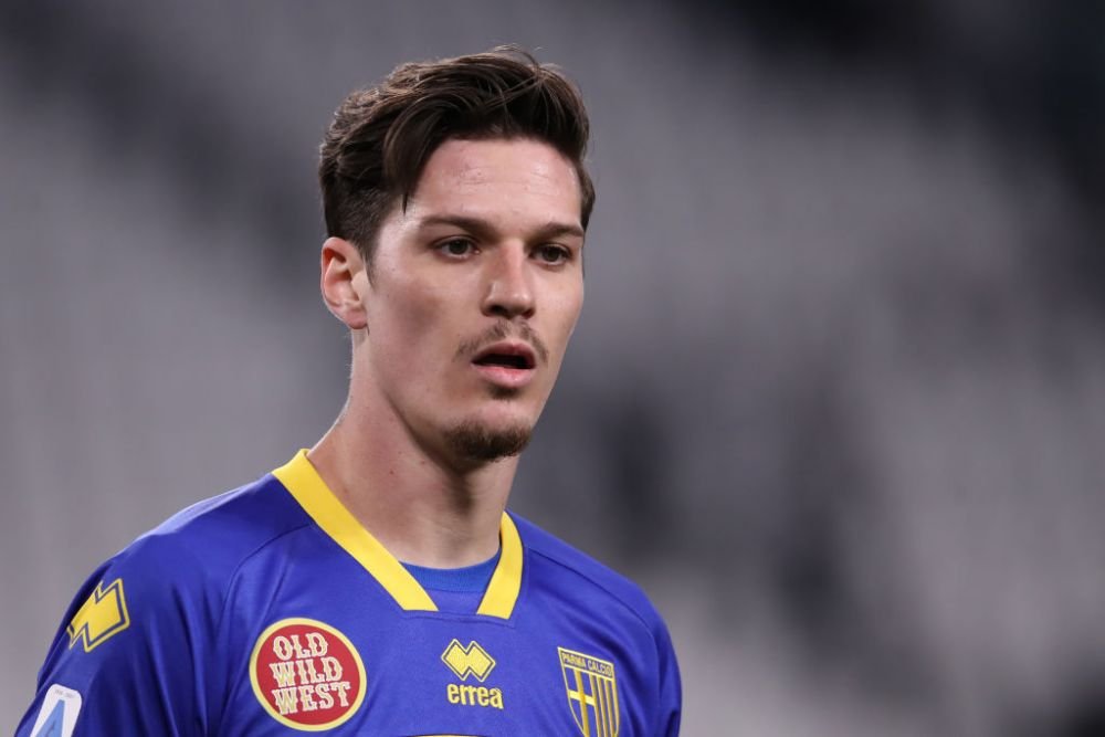Lovitura pentru Man si Parma! Presa din Italia a facut anuntul: cat va lipsi dupa accidentarea suferita cu Crotone_4