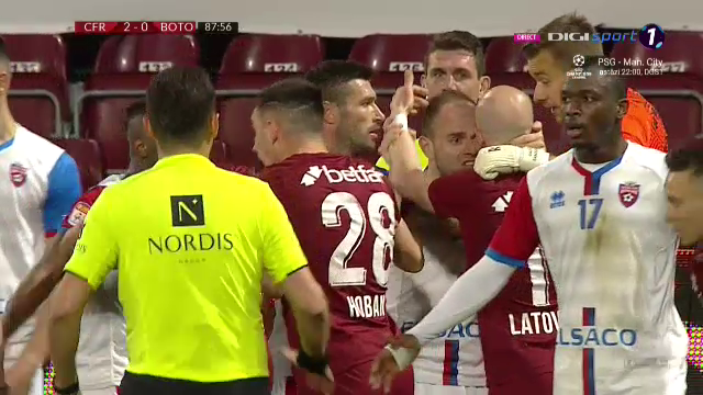 Haos pe final in CFR Cluj - Botosani! S-a lasat cu eliminari, dupa ce Latovlevici i-a bagat mana in gat lui Al Mawas! Scandal pe teren_9