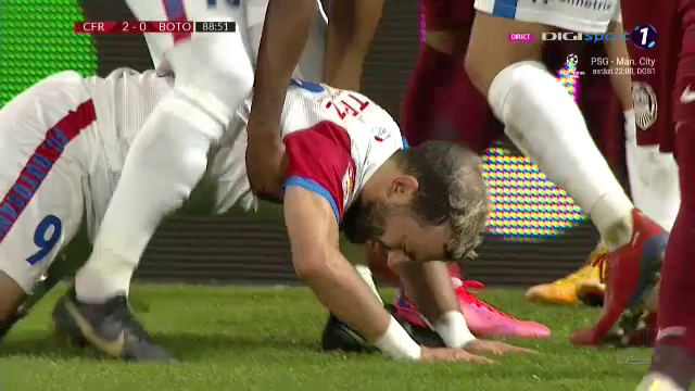 Haos pe final in CFR Cluj - Botosani! S-a lasat cu eliminari, dupa ce Latovlevici i-a bagat mana in gat lui Al Mawas! Scandal pe teren_20