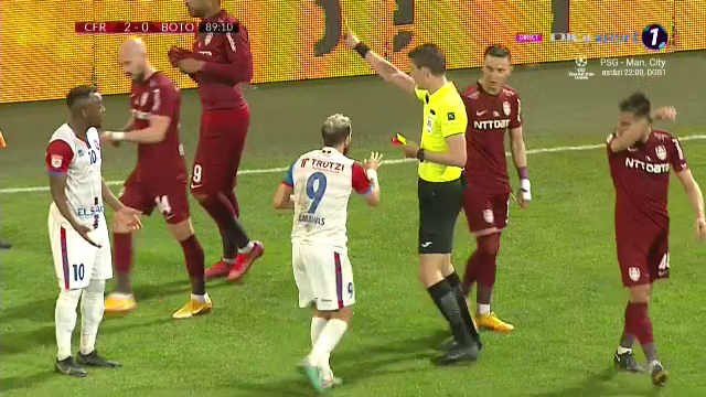 Haos pe final in CFR Cluj - Botosani! S-a lasat cu eliminari, dupa ce Latovlevici i-a bagat mana in gat lui Al Mawas! Scandal pe teren_21