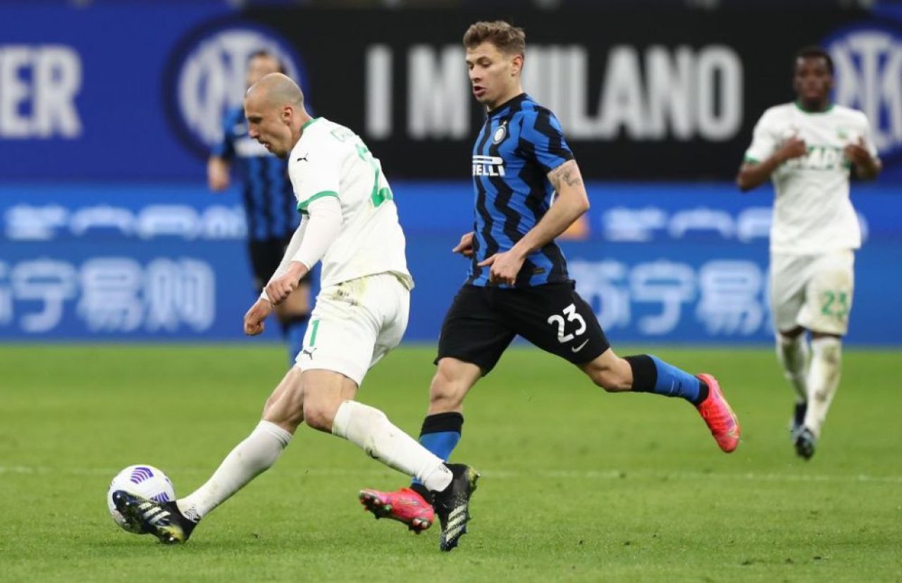 Chiriches poate pleca de la Sassuolo impreuna cu De Zerbi! Cei doi se pot bate cu un antrenor roman pentru trofee_1