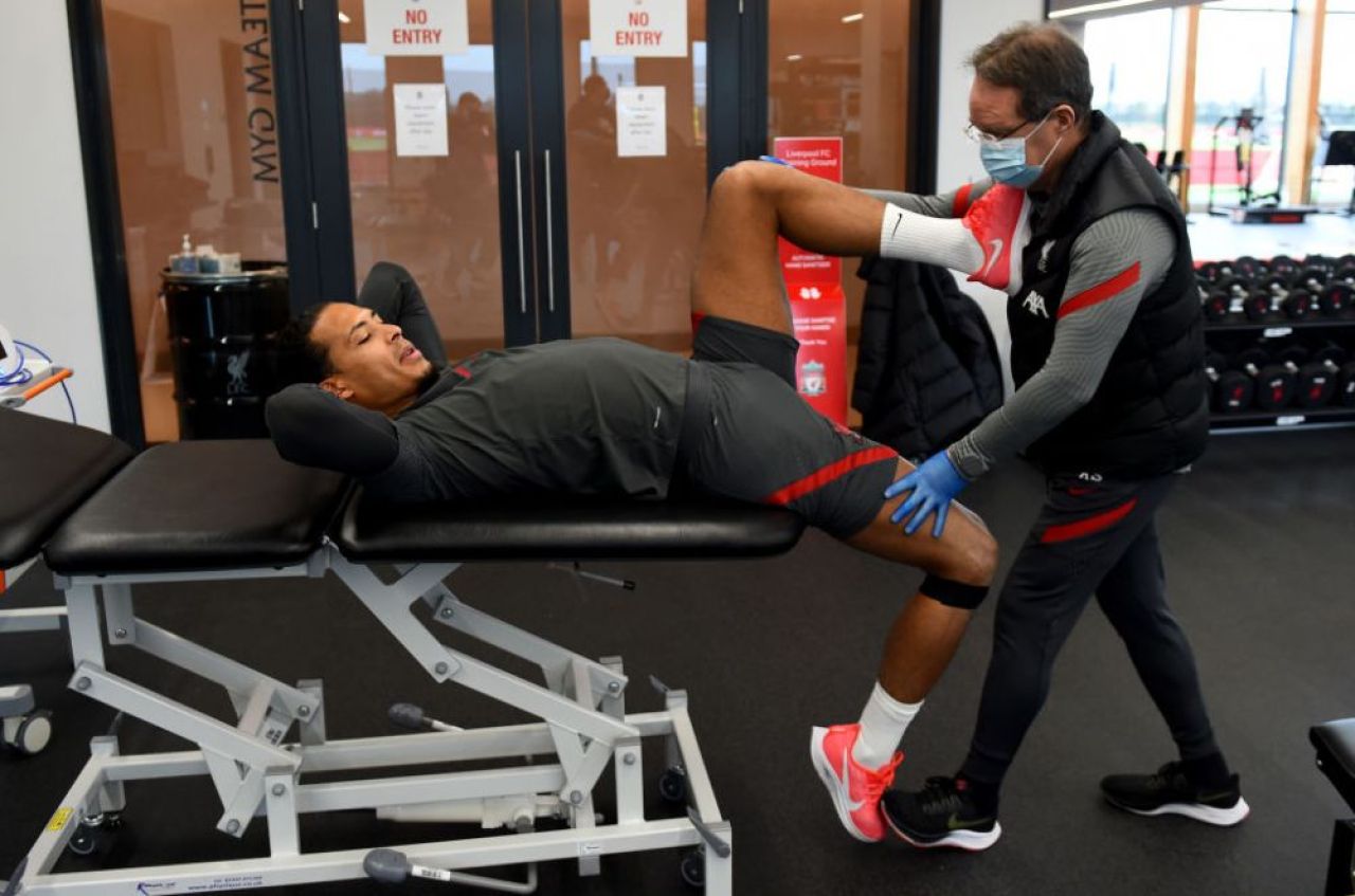 Cand revine Van Dijk? Toata lumea vrea sa stie asta de la Klopp. Ce a spus antrenorul lui Liverpool_3
