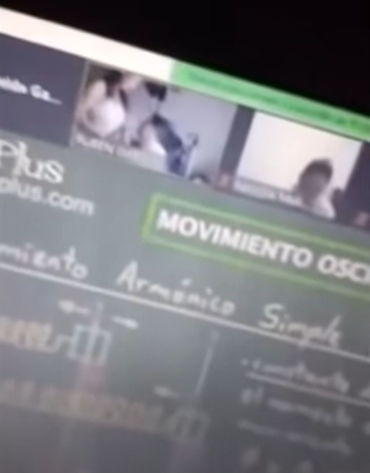 Profesorul a uitat camera deschisa si a fost surprins in ipostaze intime cu sotia! Elevii sai au vazut totul! Imaginile care fac inconjurul lumii_1