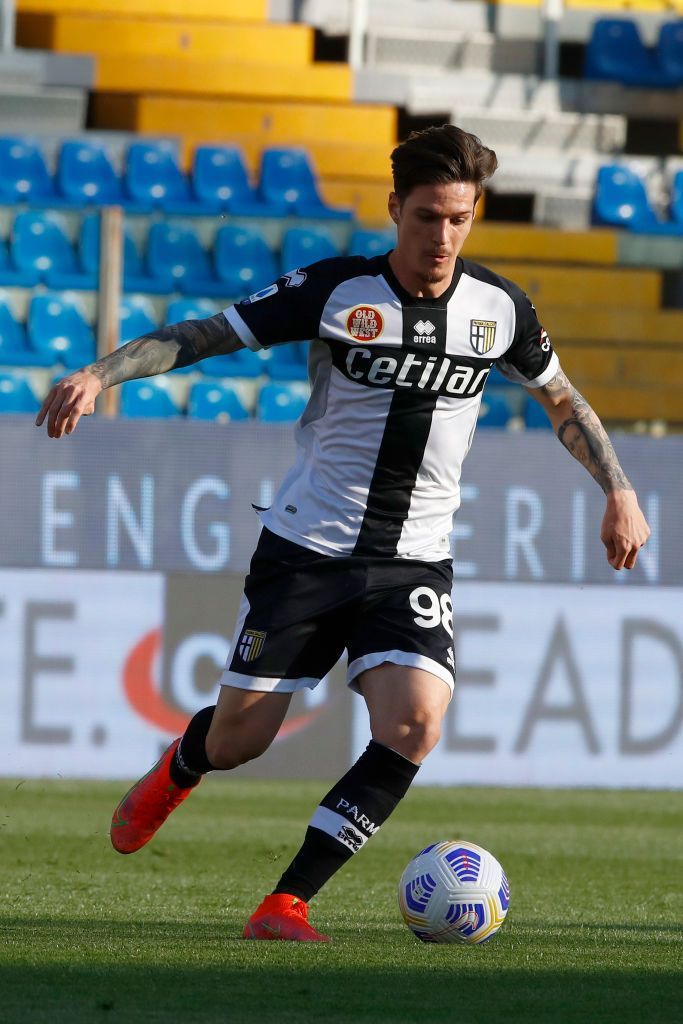 Dennis Man s-a interesat de clubul care a pus ochii pe el!