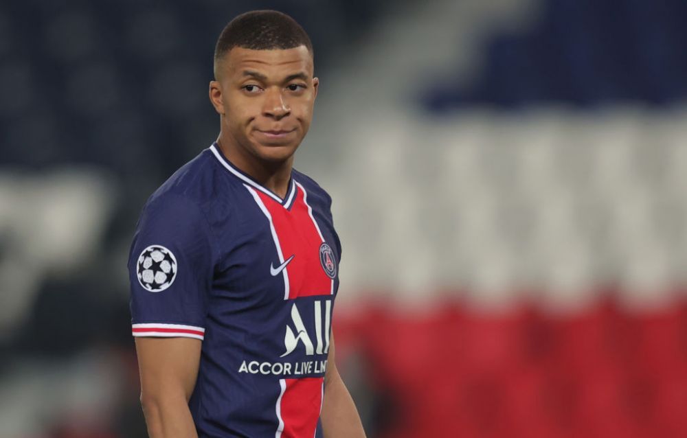 Kylian Mbappe le da emotii fanilor lui PSG inainte de semifinala cu City! Cum a fost surprins starul francez la hotel_4