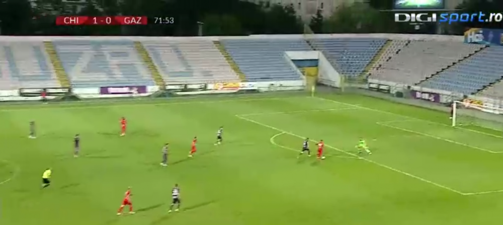 Asta este gafa sezonului! Aioani a vrut sa degajeze dar a dat pe langa minge! Gaz Metan a inscris imediat_2