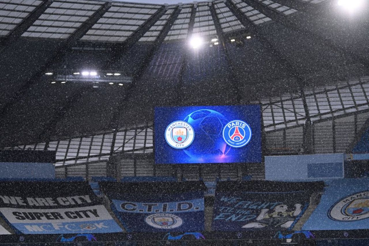 Asa ceva nu s-a mai vazut! Zapada in luna mai la Manchester! Imagini incredibile cu gazonul de pe Etihad_1
