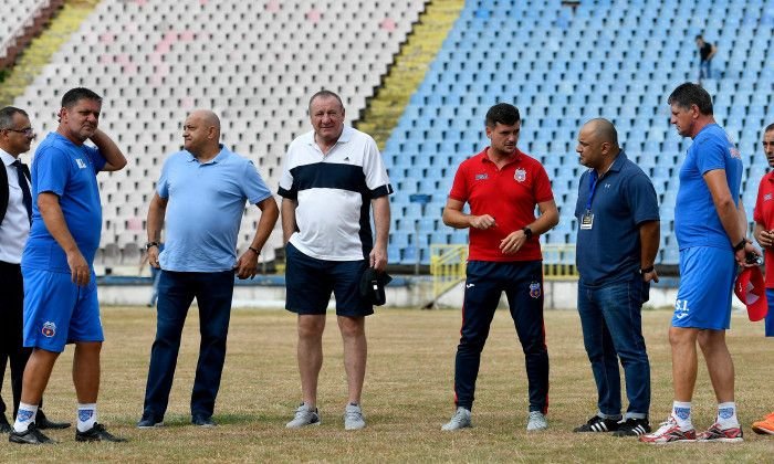 Este unic si nu va fi egalat niciodata! Cine este cel mai bun fotbalist roman din toate timpurile in opinia unui oficial LPF