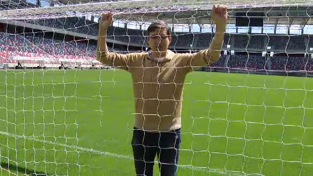 EXCLUSIV | Asta e, de fapt, marea sarbatoare a Stelei! Piturca a refacut azi, pe noul stadion de 100 de milioane al Stelei, bucuria celebra de la golul cu Anderlecht! Imagini istorice