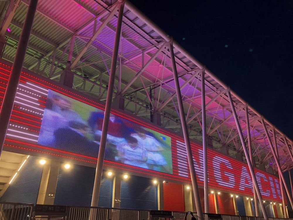 S-a aprins cartierul, a ars Ghencea! Peste 1000 de oameni la stadionul Steaua pentru sarbatoarea istorica de 7 mai_15